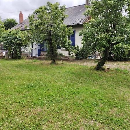 Maison Tout Confort Avec Piscine Saint-Benoit-du-Sault Экстерьер фото